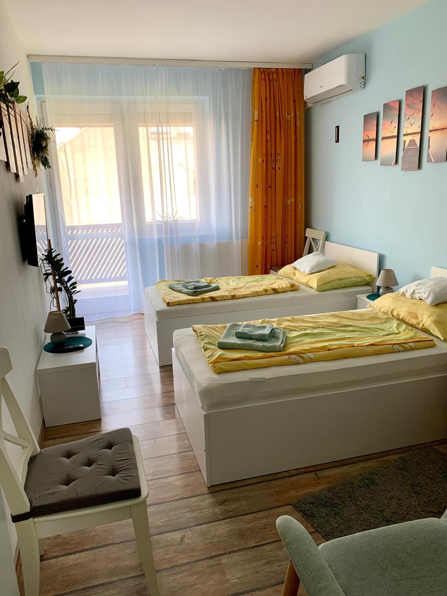 Aloe Apartman Sopron Buitenkant foto