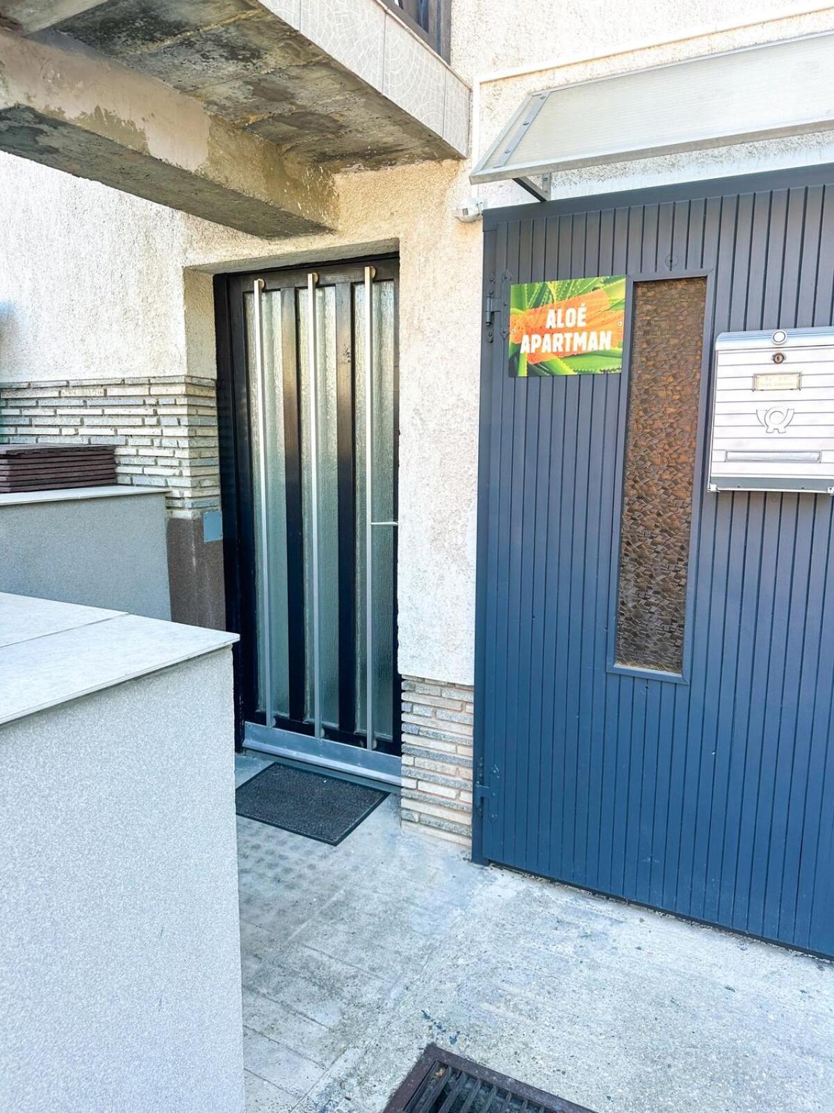 Aloe Apartman Sopron Buitenkant foto
