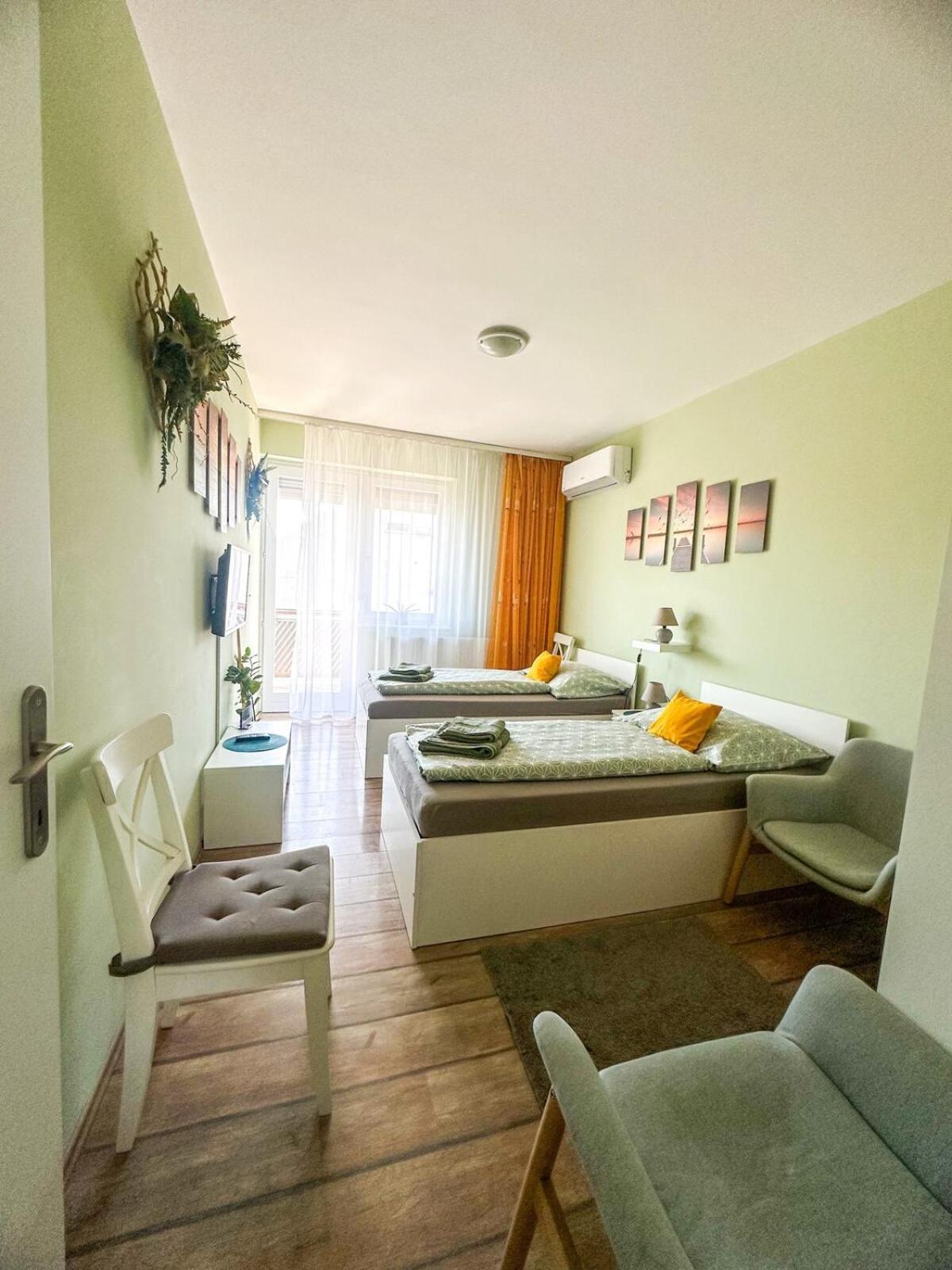 Aloe Apartman Sopron Buitenkant foto